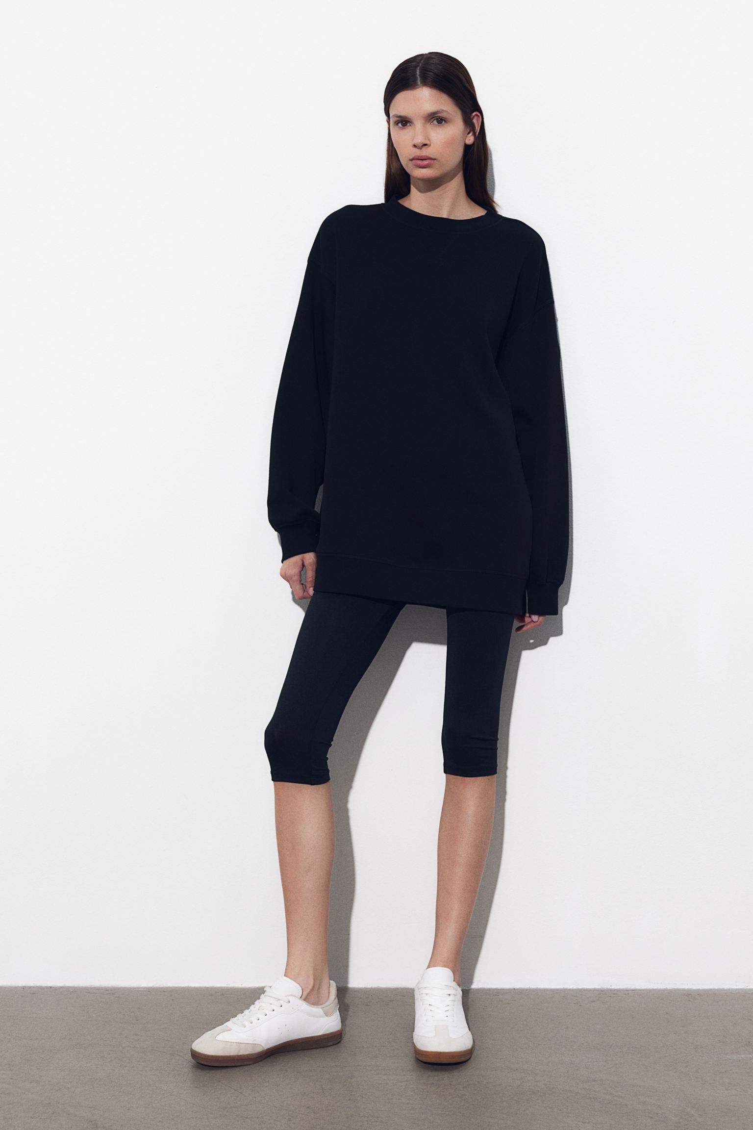 Oversized new sweatshirt